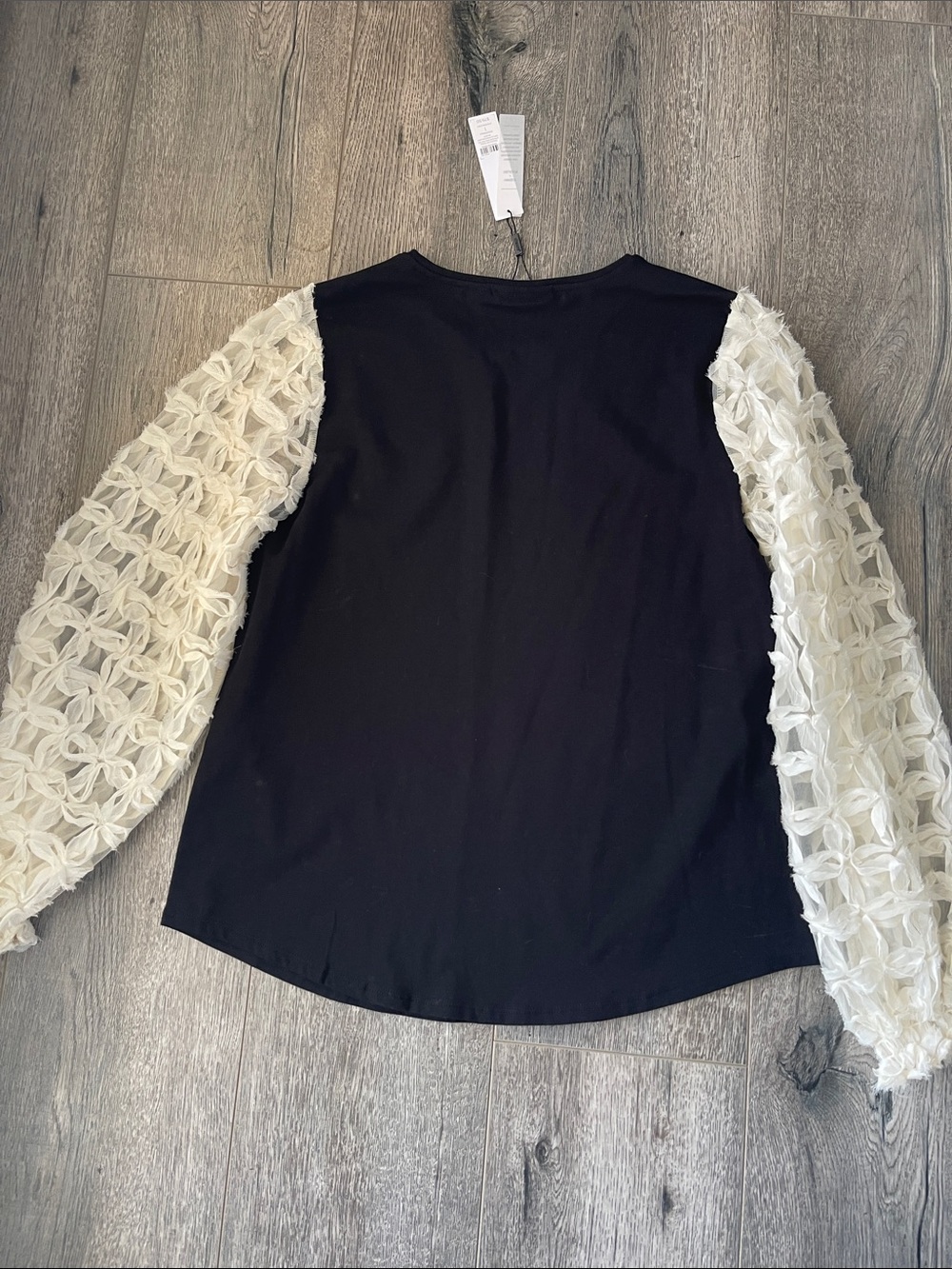 Chico's Black Top with Cream Lace Puff Sleeves - Picture 8 of 12